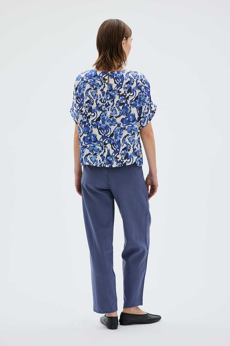 Elli Printed Dolman Sleeve Satin Top - Garden Blue