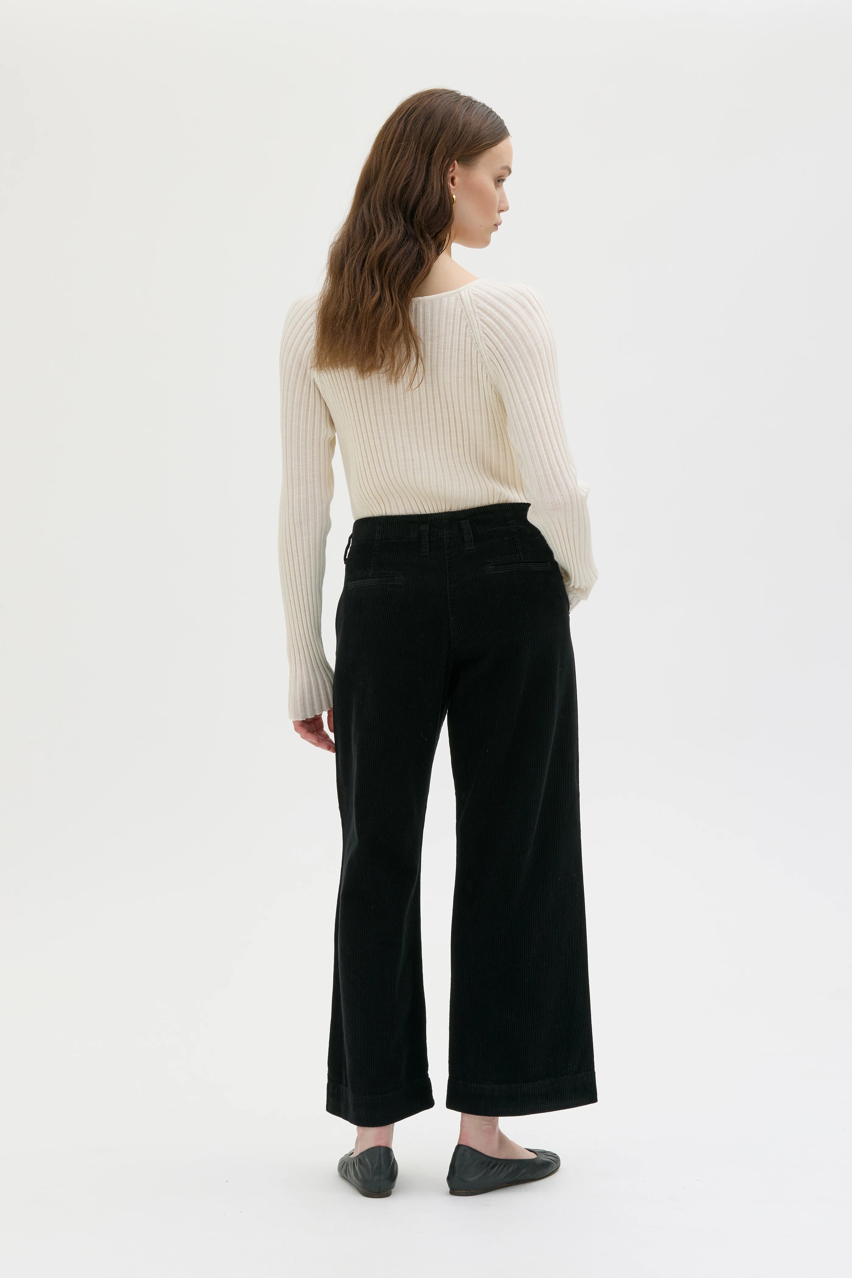 Lail Croppad Byxa I Manchester - Black