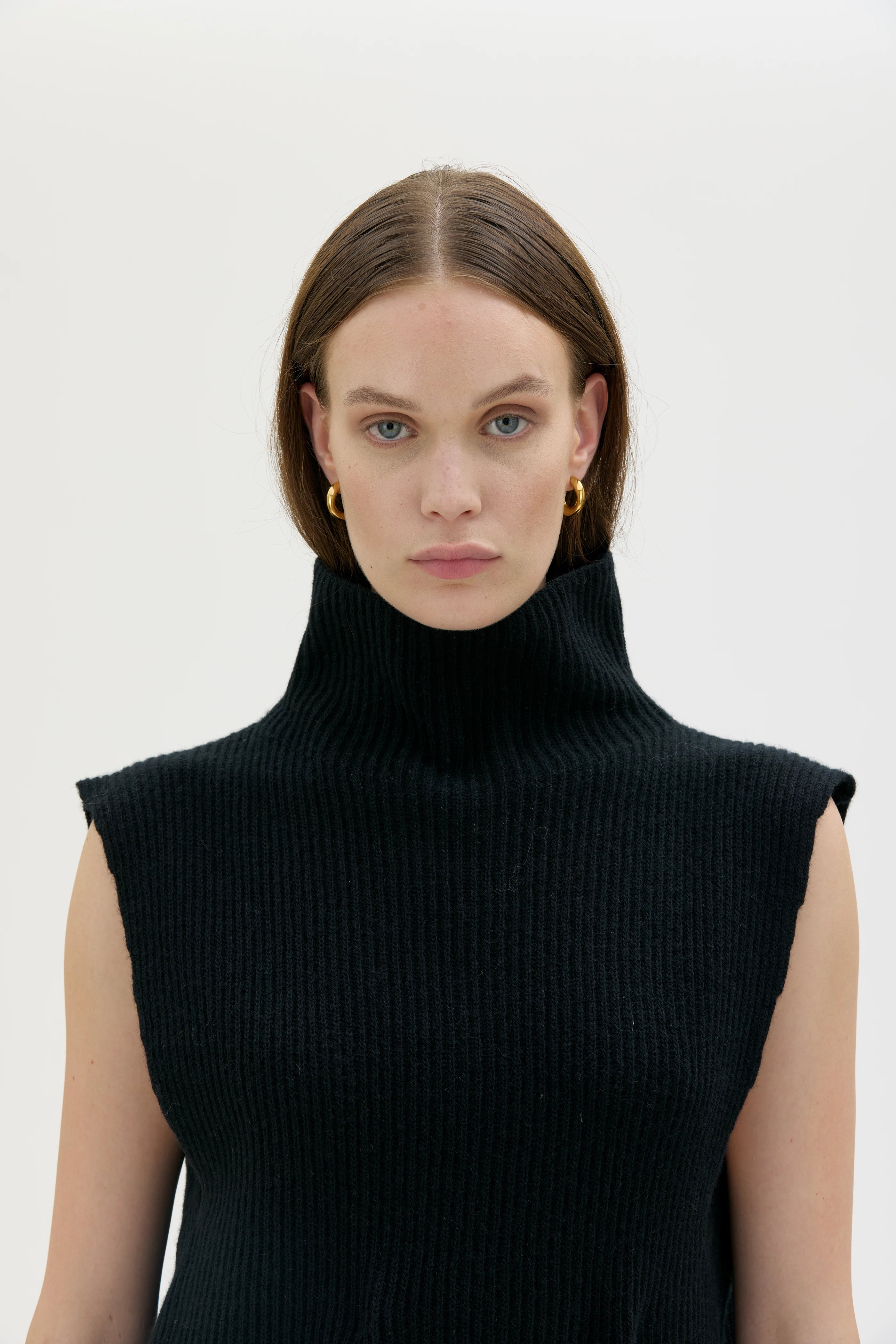 Vani Väst I Lammull - Black