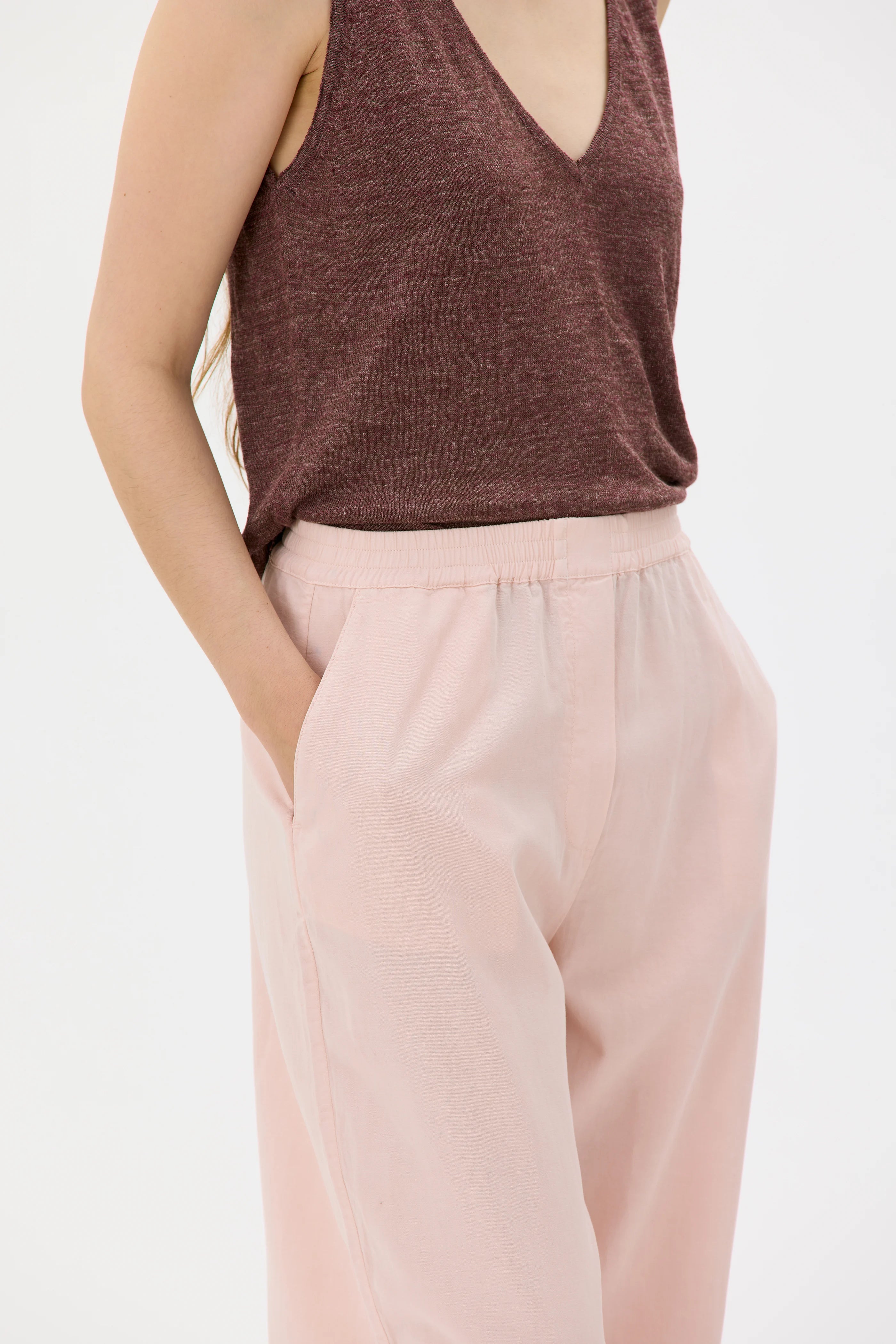 Essi Tencel Organic Cotton Linen Trousers - Soft Pink
Essi byxor i ekologisk bomull, linne och Tencel - ljus rosa