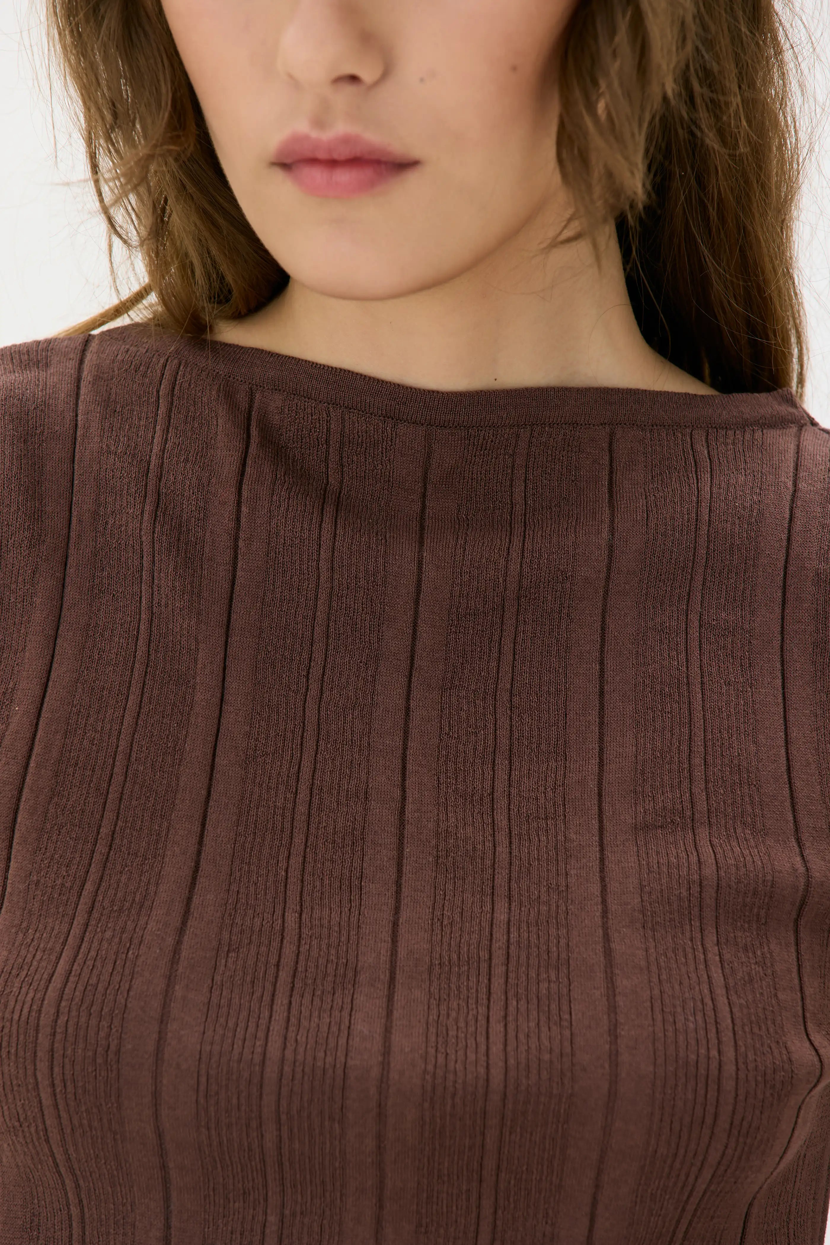 Enni Ribbed Light Organic Cotton Sleeveless Top - Hickory
Enni ärmlös topp i ribbad, lätt ekologisk bomull – Brun