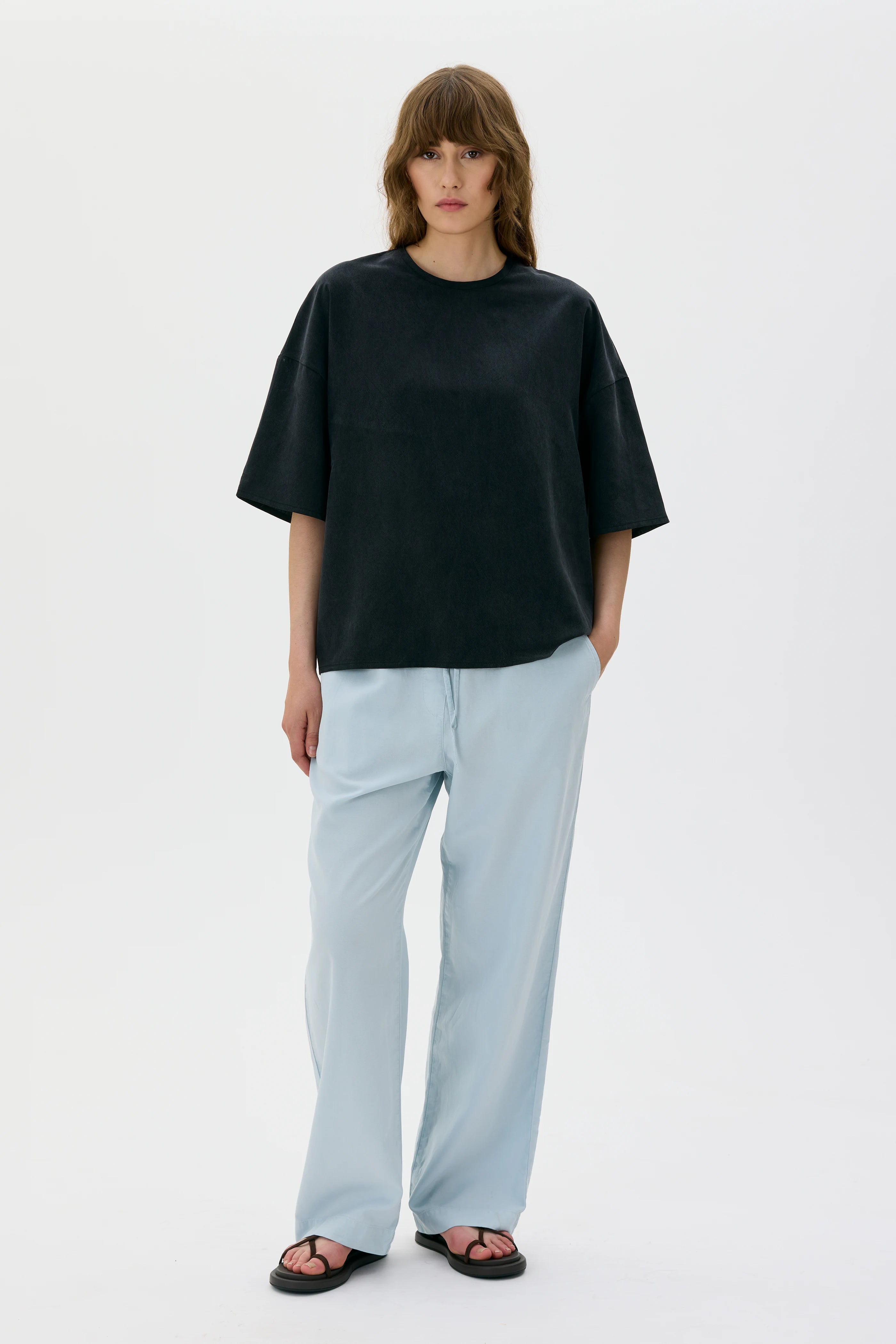 Jako Light Tencel T-shirt Blouse - Black
Jako lätt Tencel T-shirt blus - svart