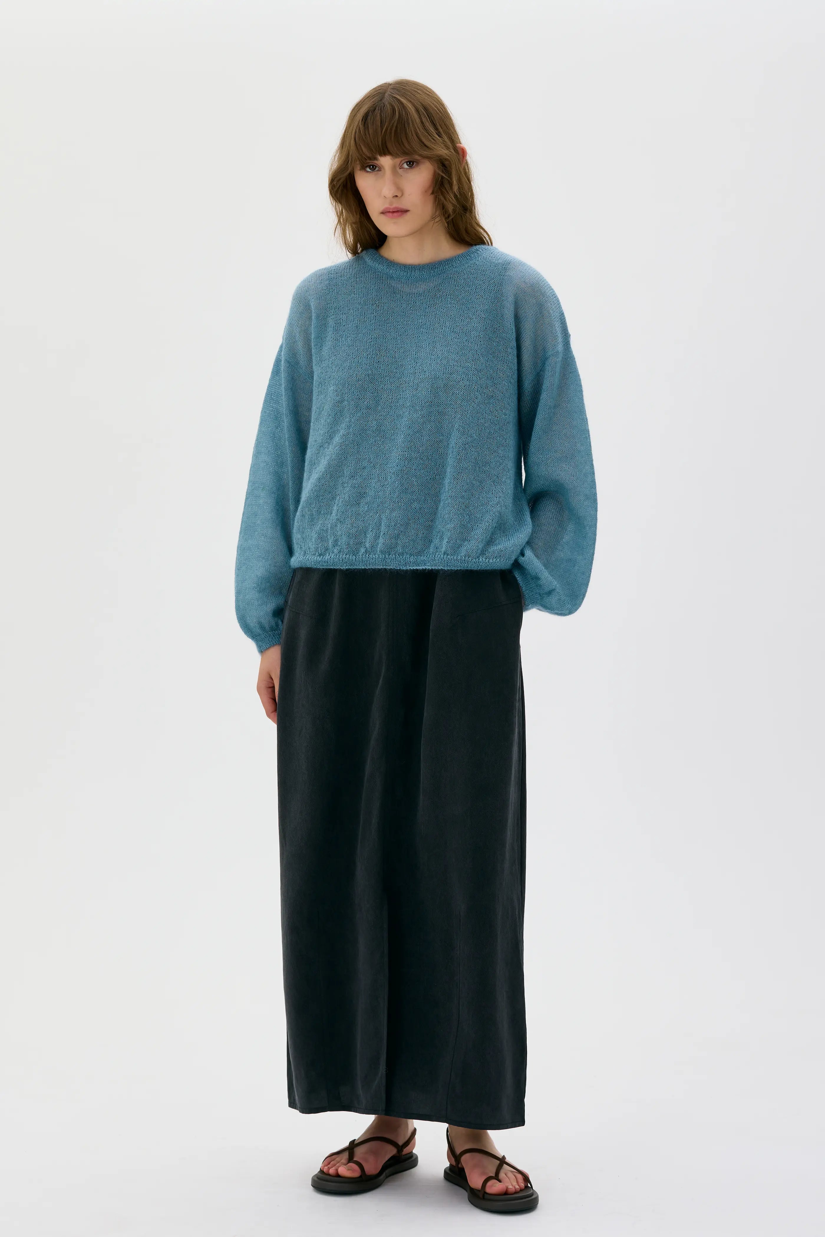 Karo Wide Sleeve Light Silk Mohair Sweater - Spear Mint Green
Karo Vidärmad Lätt Siden-mohairtröja - Mintgrön