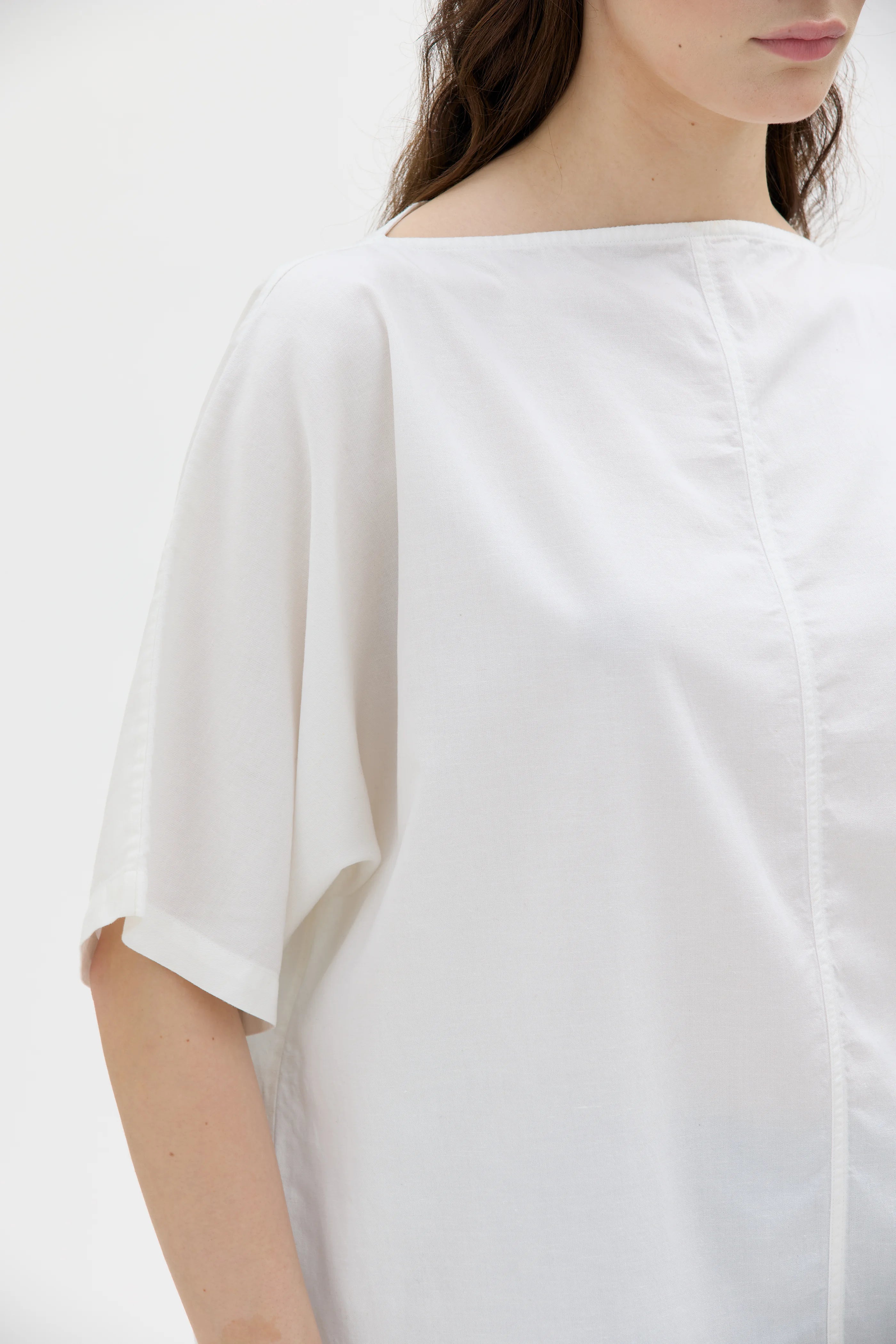 Lior Tencel Organic Cotton Linen Blouse - White
Lior blus i Tencel, ekologisk bomull och Linne - Vit
