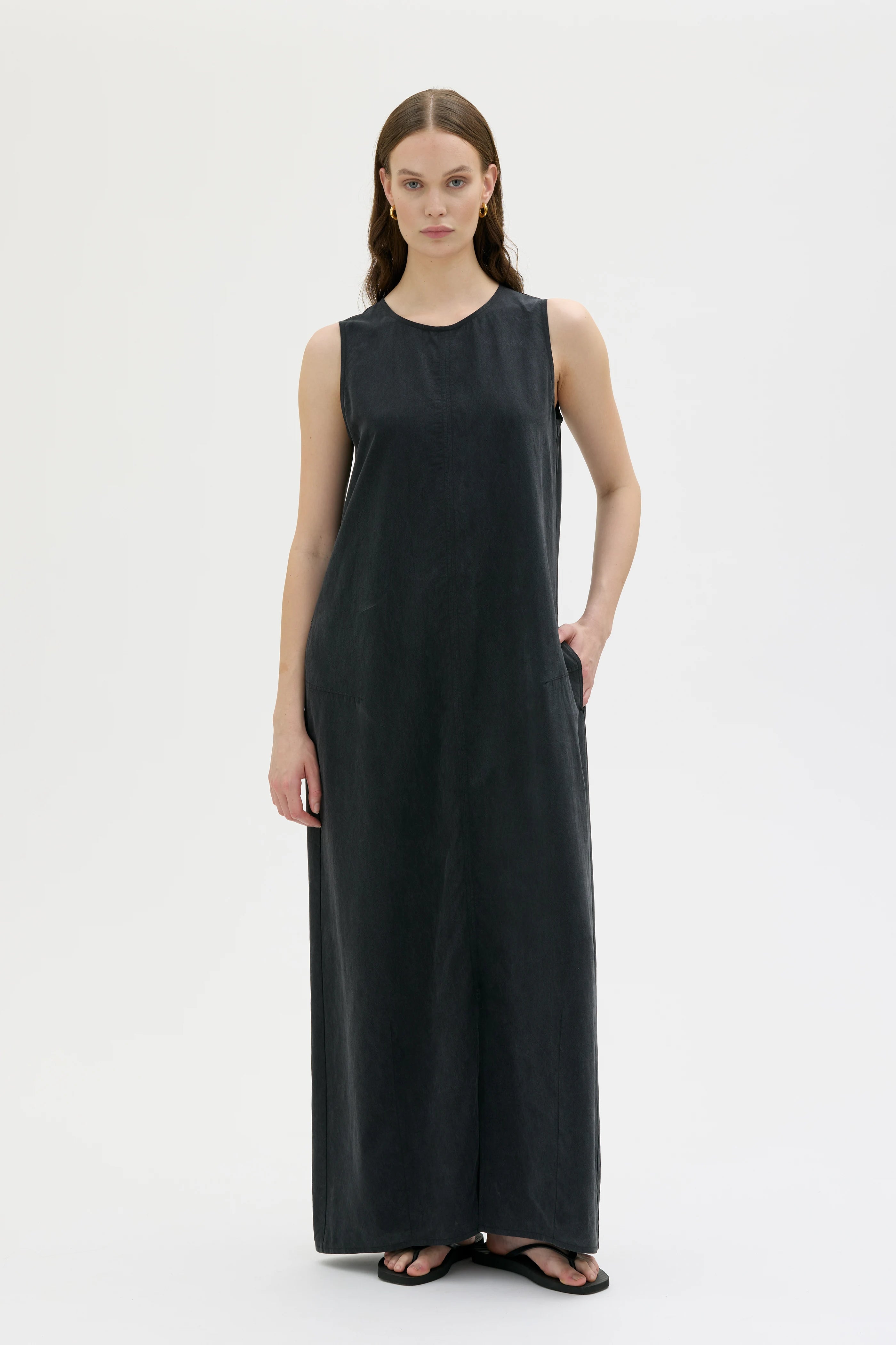 Volta Light Tencel Dress - Black
Volta lätt Tencel klänning i Svart