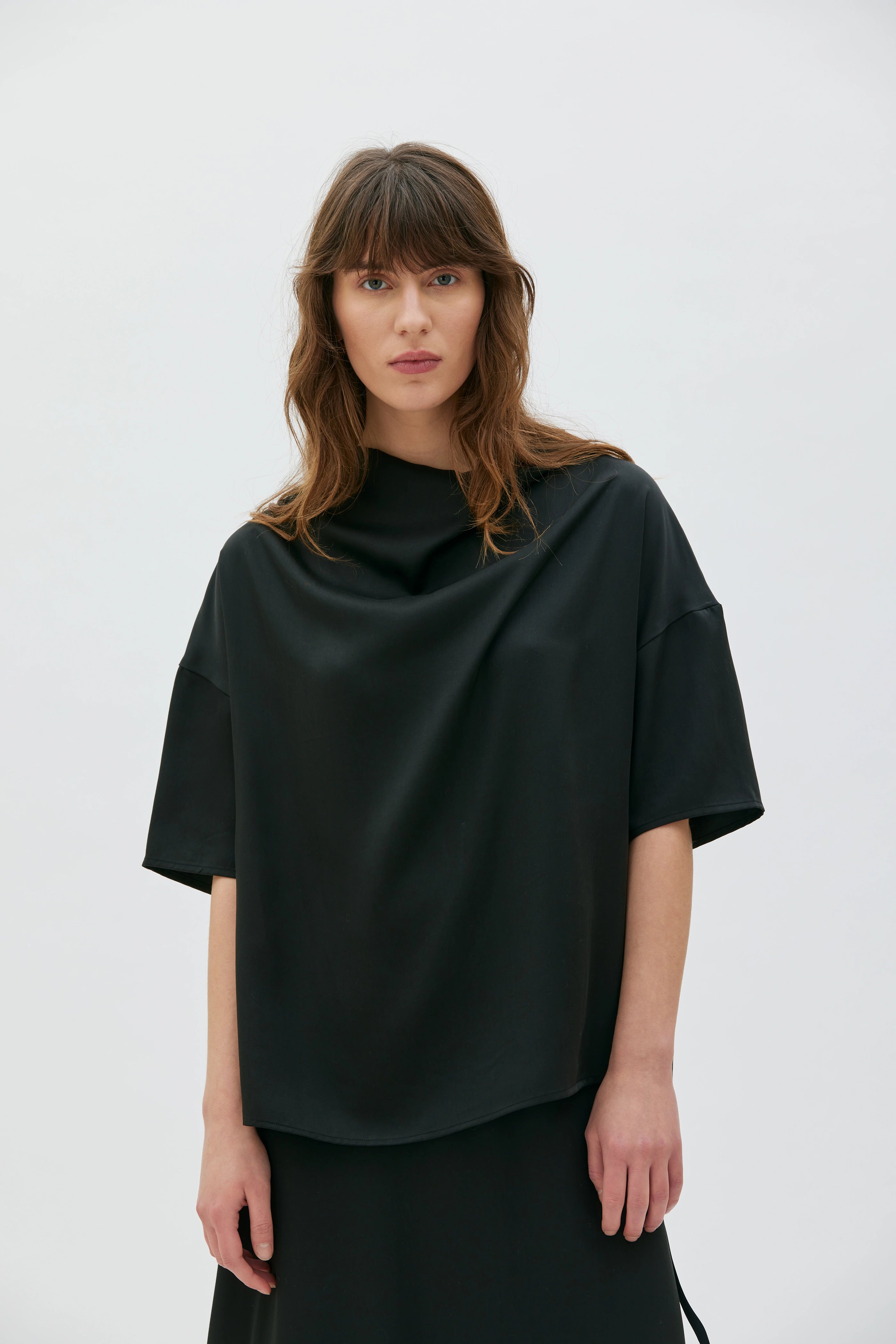 Amita Topp I Satin Tencel - Black