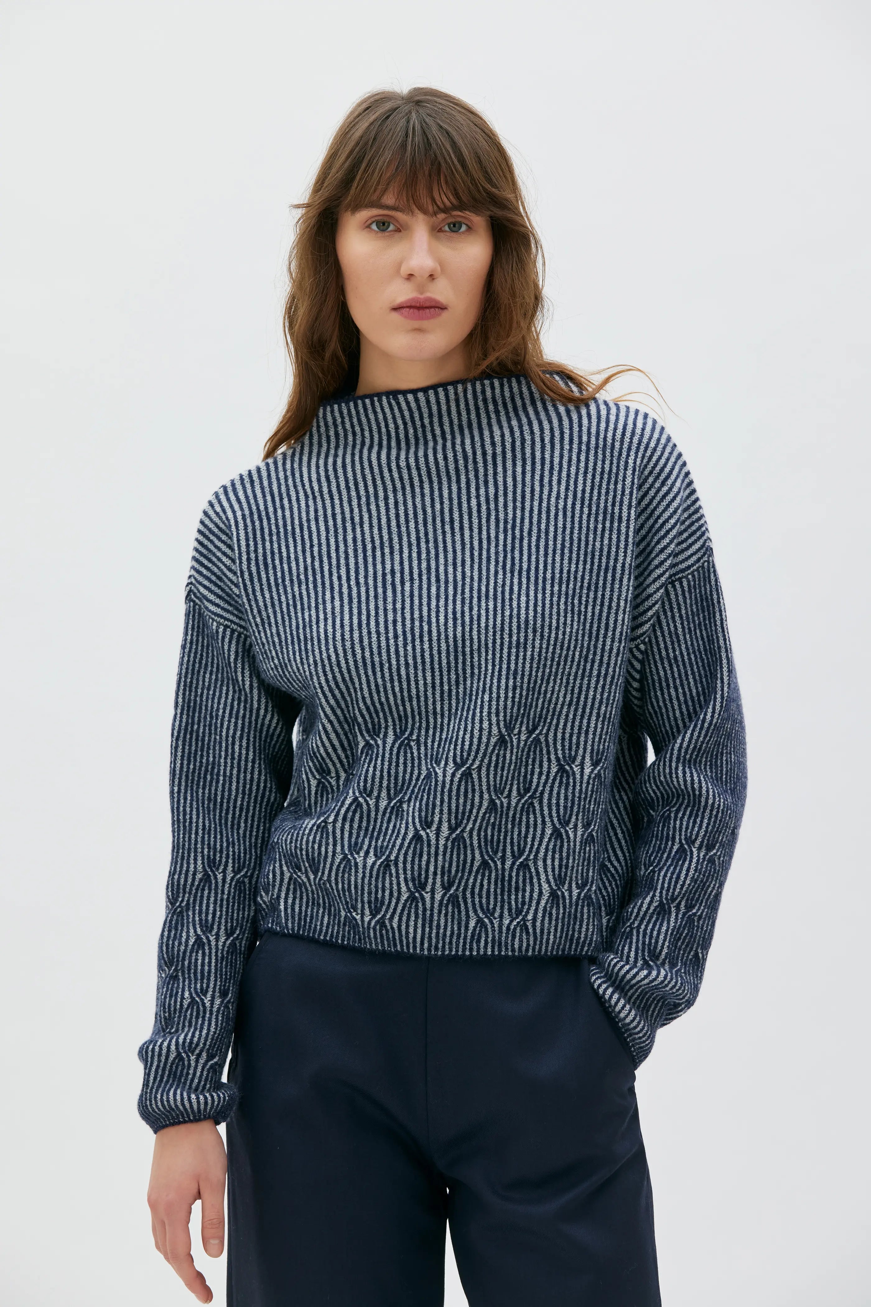 Telma Tvåfärgad Lammullströja - Deep Night Blue Bicolour