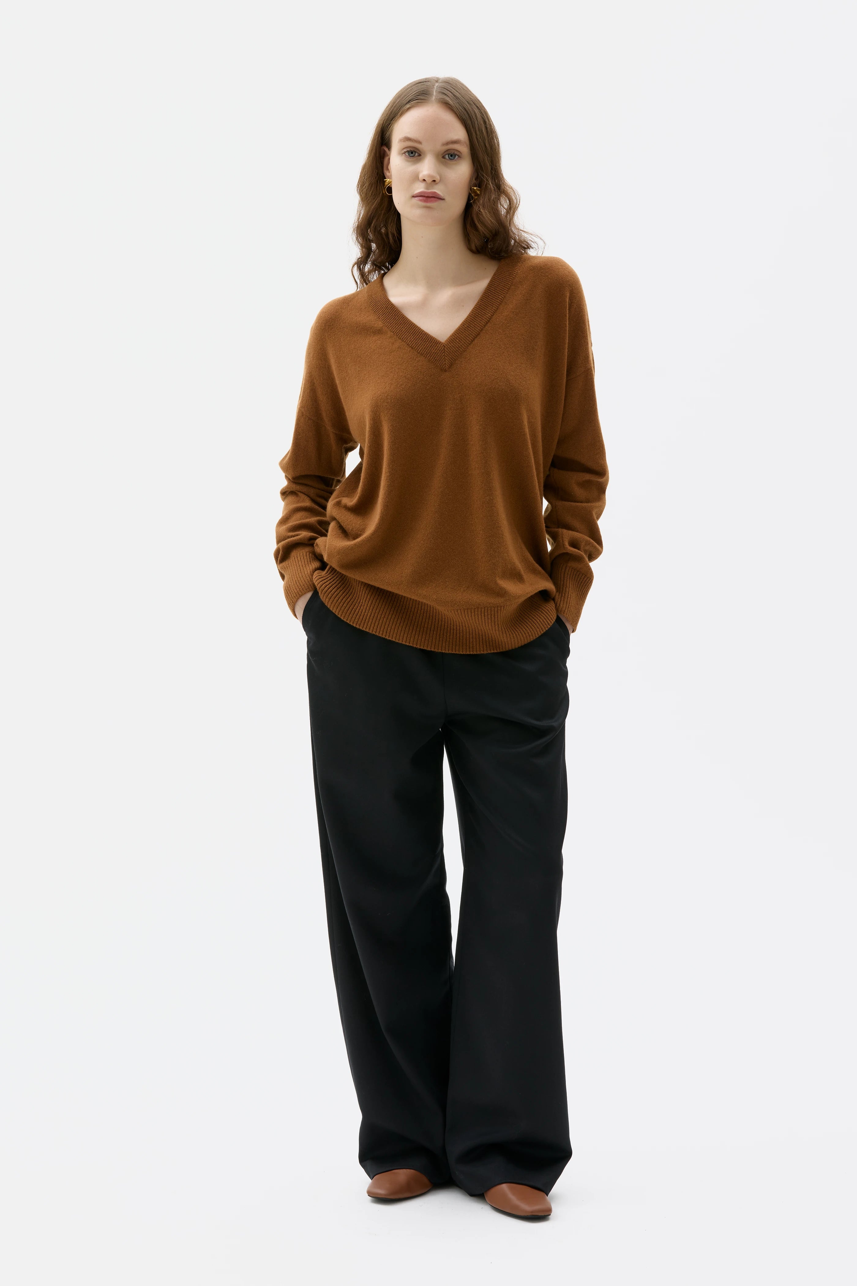 Boe V-Neck Long Cashmere Sweater - Roasted Almond