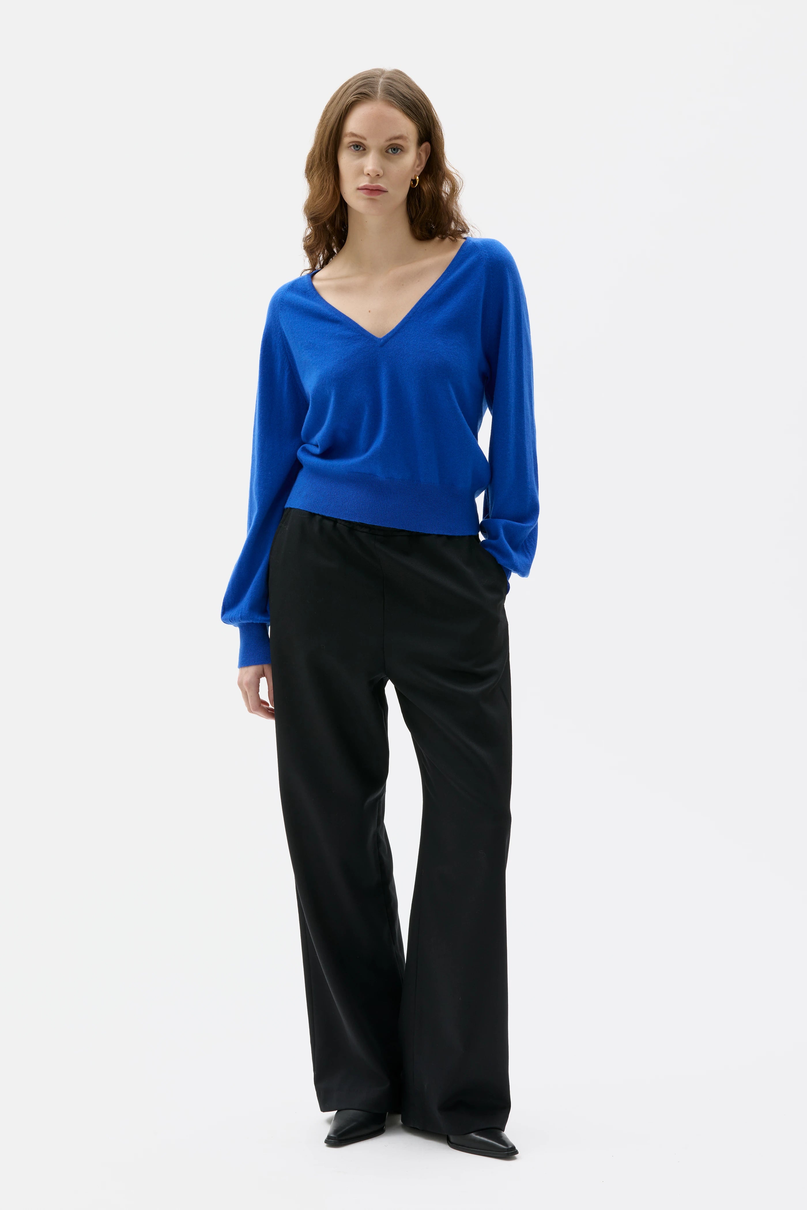 Rika finstickad kashmirtröja med V-ringning - Klein Blue