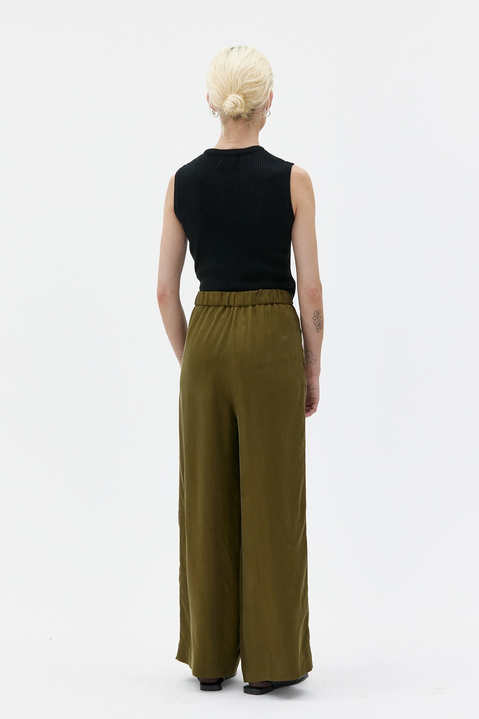 Gila Byxor I Cupro - Lizard Green
