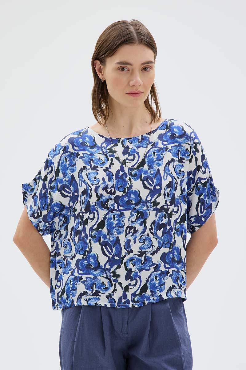 Elli Printed Dolman Sleeve Satin Top - Garden Blue