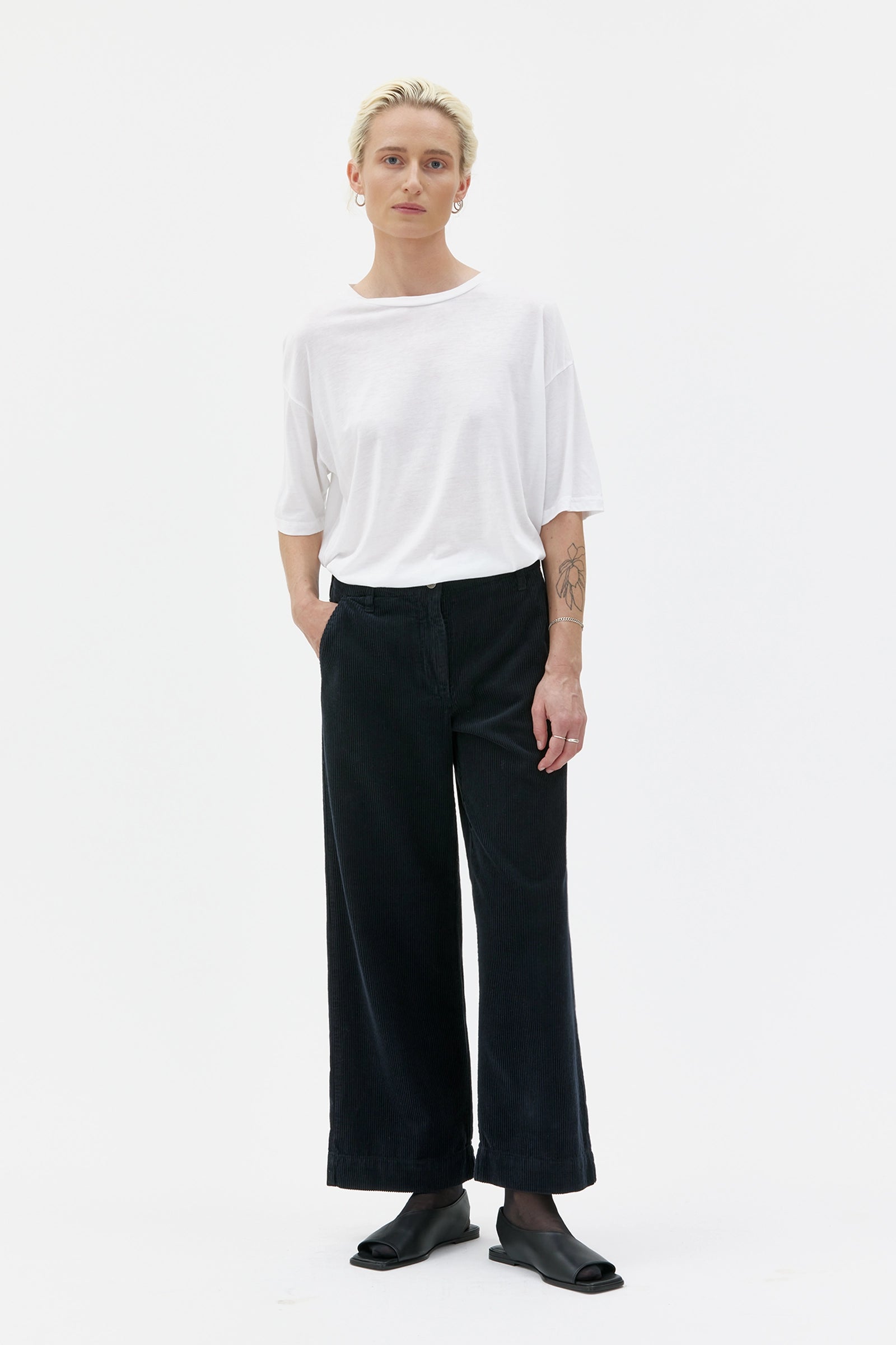 Lail Cropped Corduroy Trousers - Ink Blue