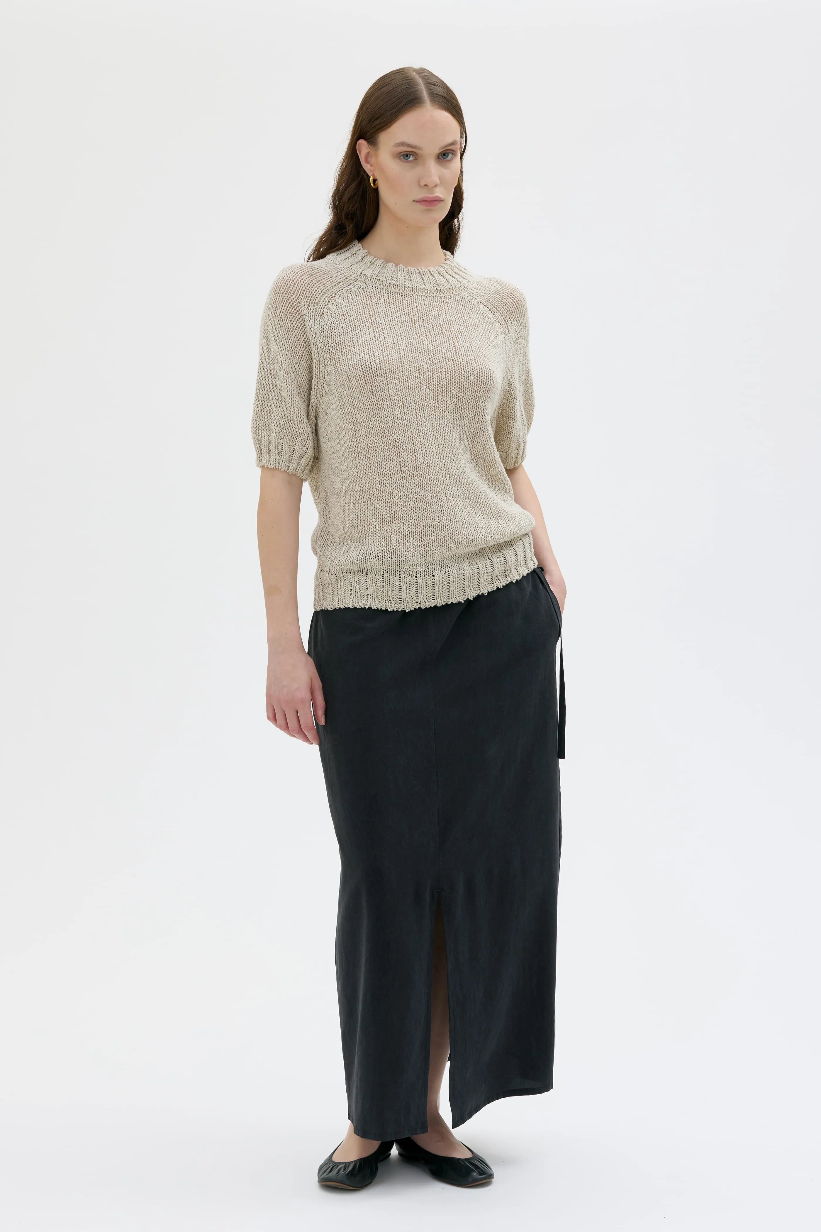 Elena Cotton Linen Wrapped Yarn Sweater - Oat
Elena tröja i bomull och linne med tvinnat garn – havre beige