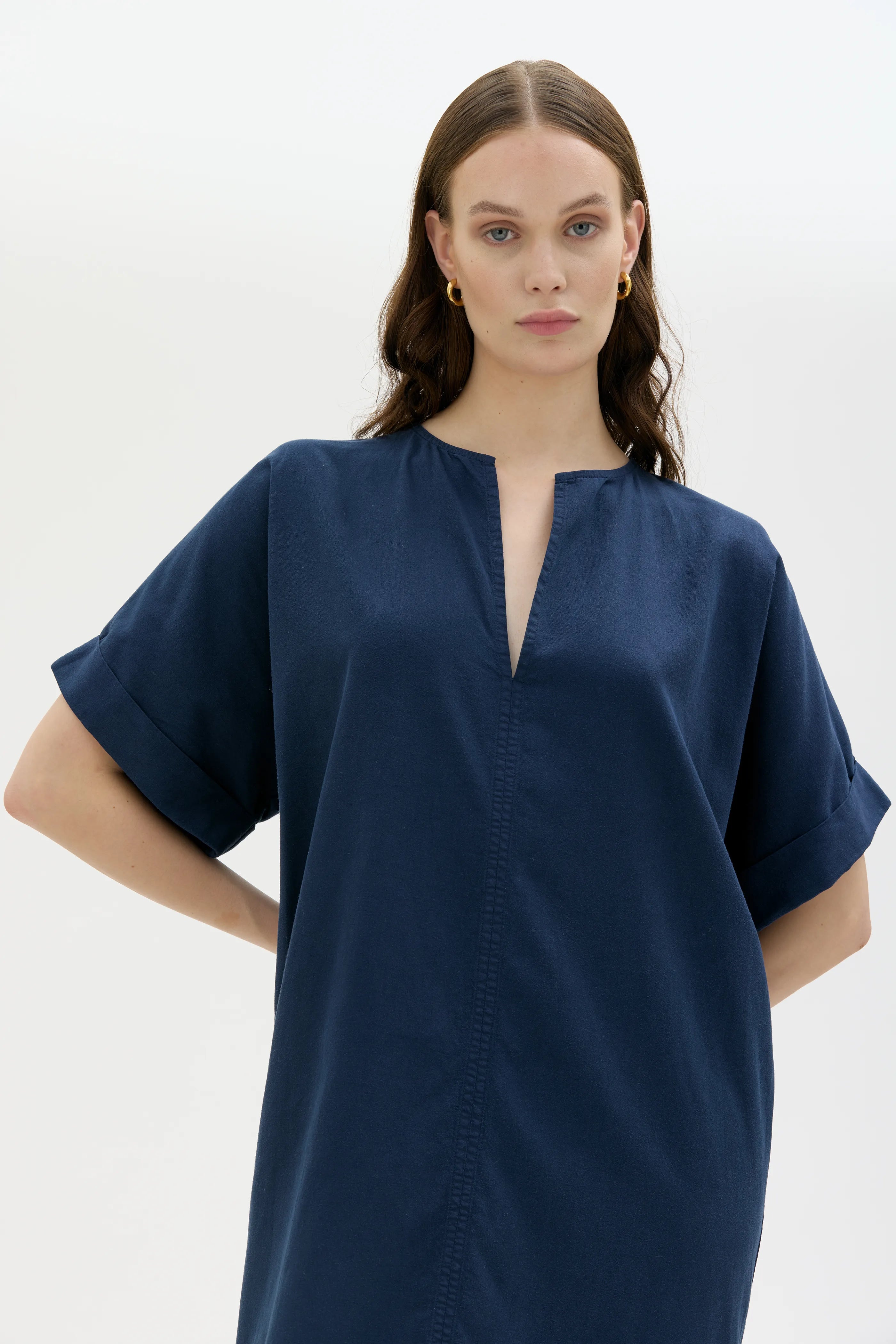 Inse Tencel Organic Cotton Linen Dress - Deep Night Blue
Inse klänning i Tencel, ekologisk bomull och Linne - Mörk blå