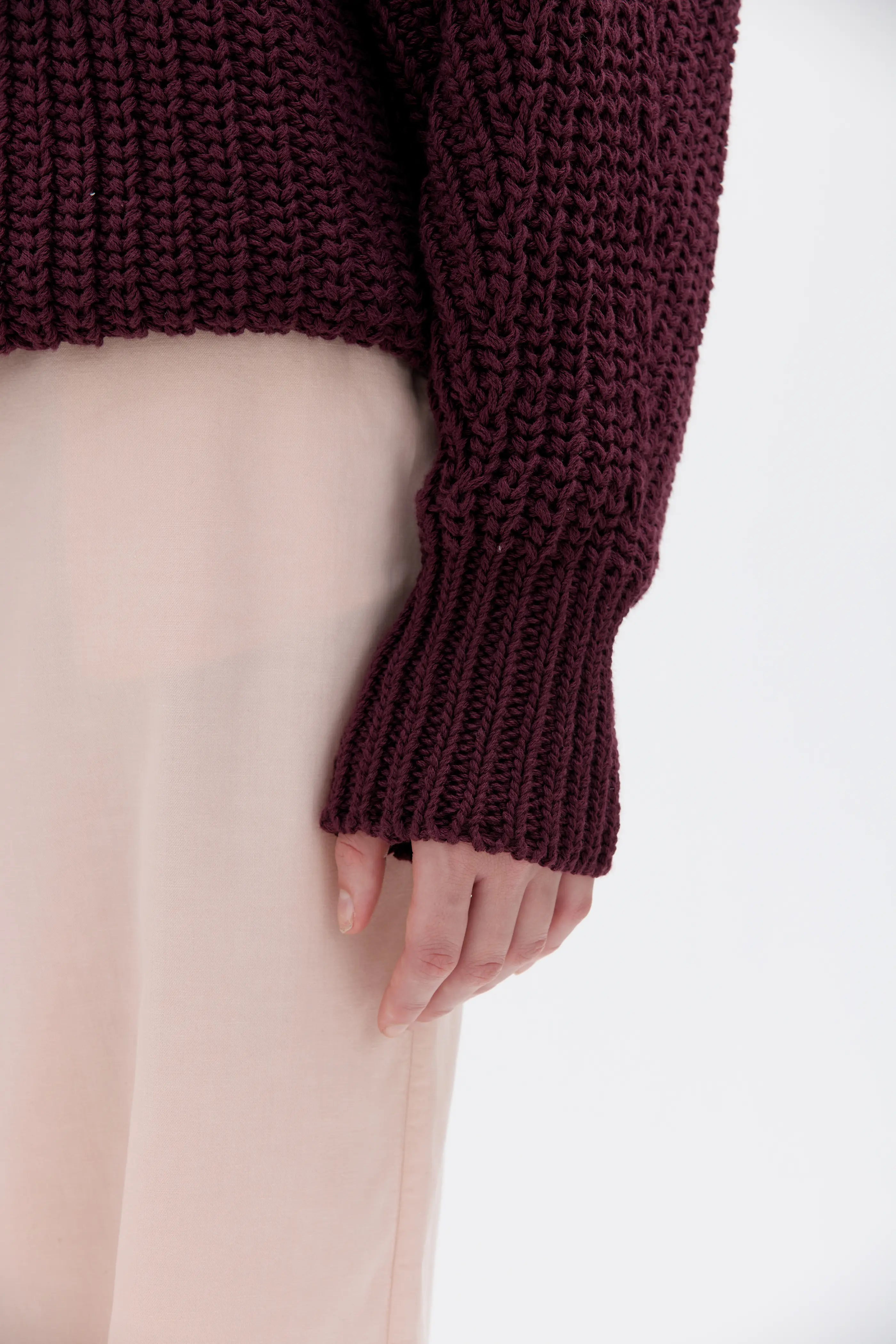 Lark Chunky Organic Cotton Sweater – Bordeaux
Lark Chunky Tröja i Ekologisk Bomull – Bordeaux