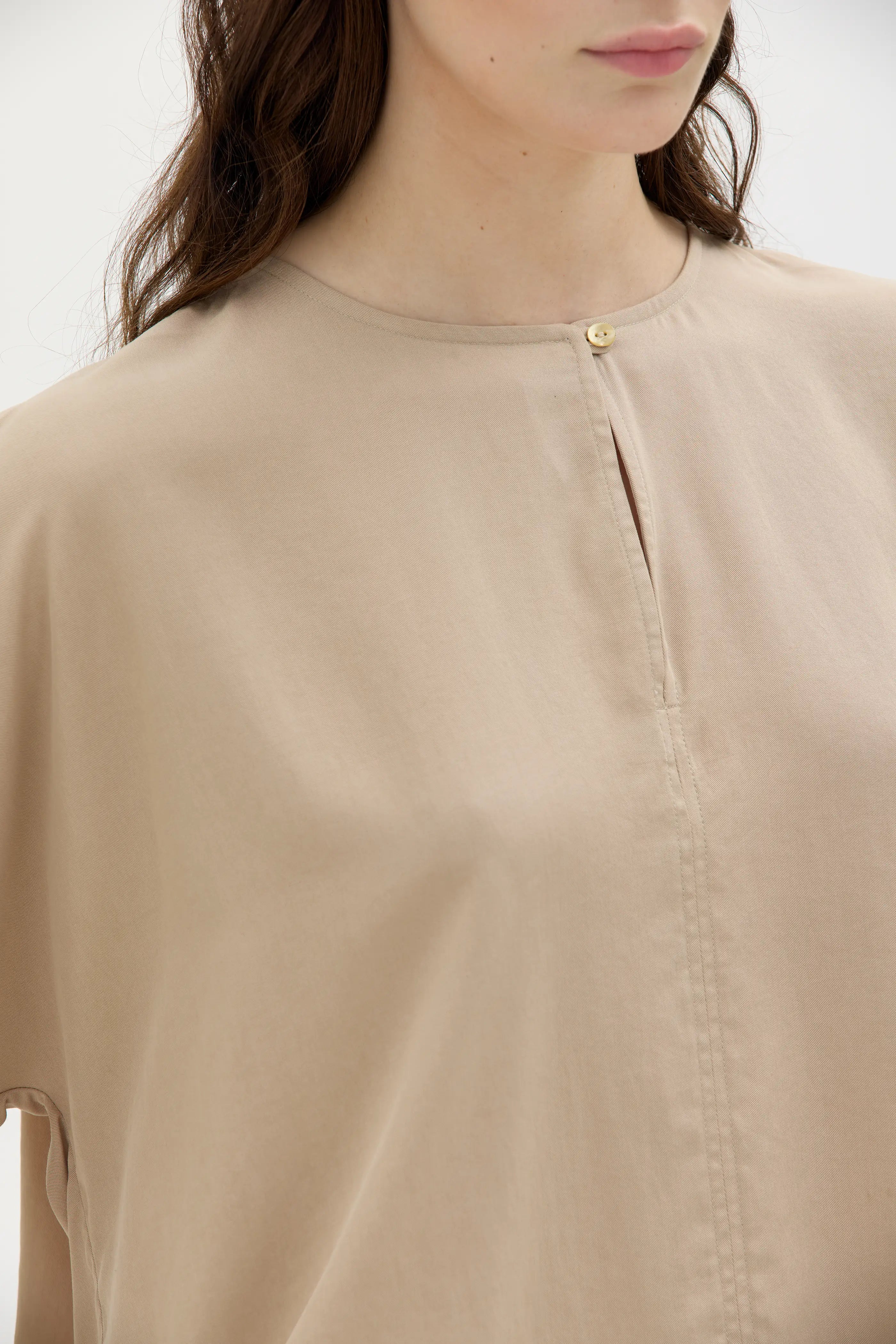 Liko Tencel Top - Sand
Liko Tencel blus - Beige