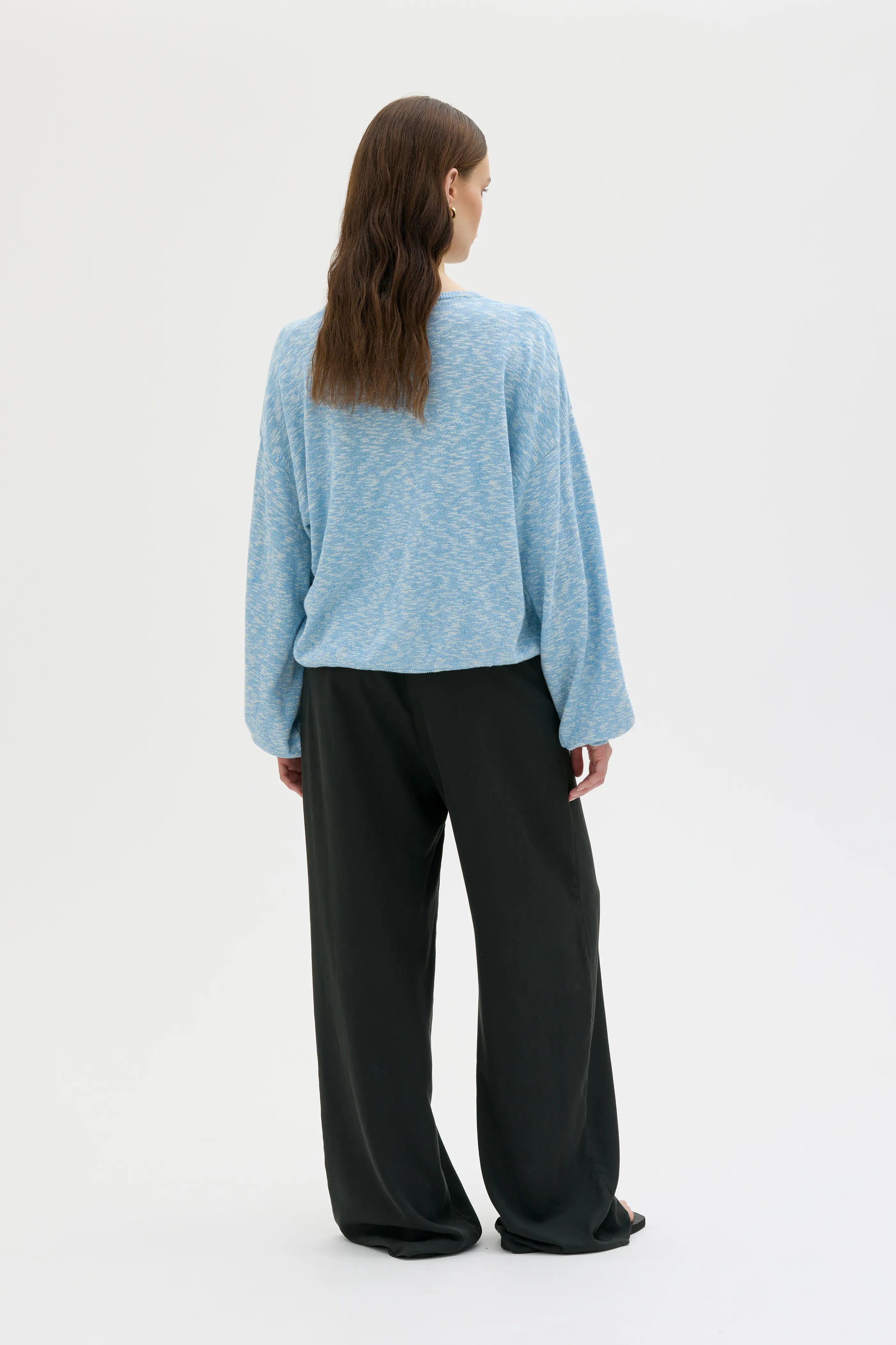 Meri Marled Organic Cotton Sweater - Sky Blue Mouliné
Meri melerad tröja i ekologisk bomull – blå mouliné.