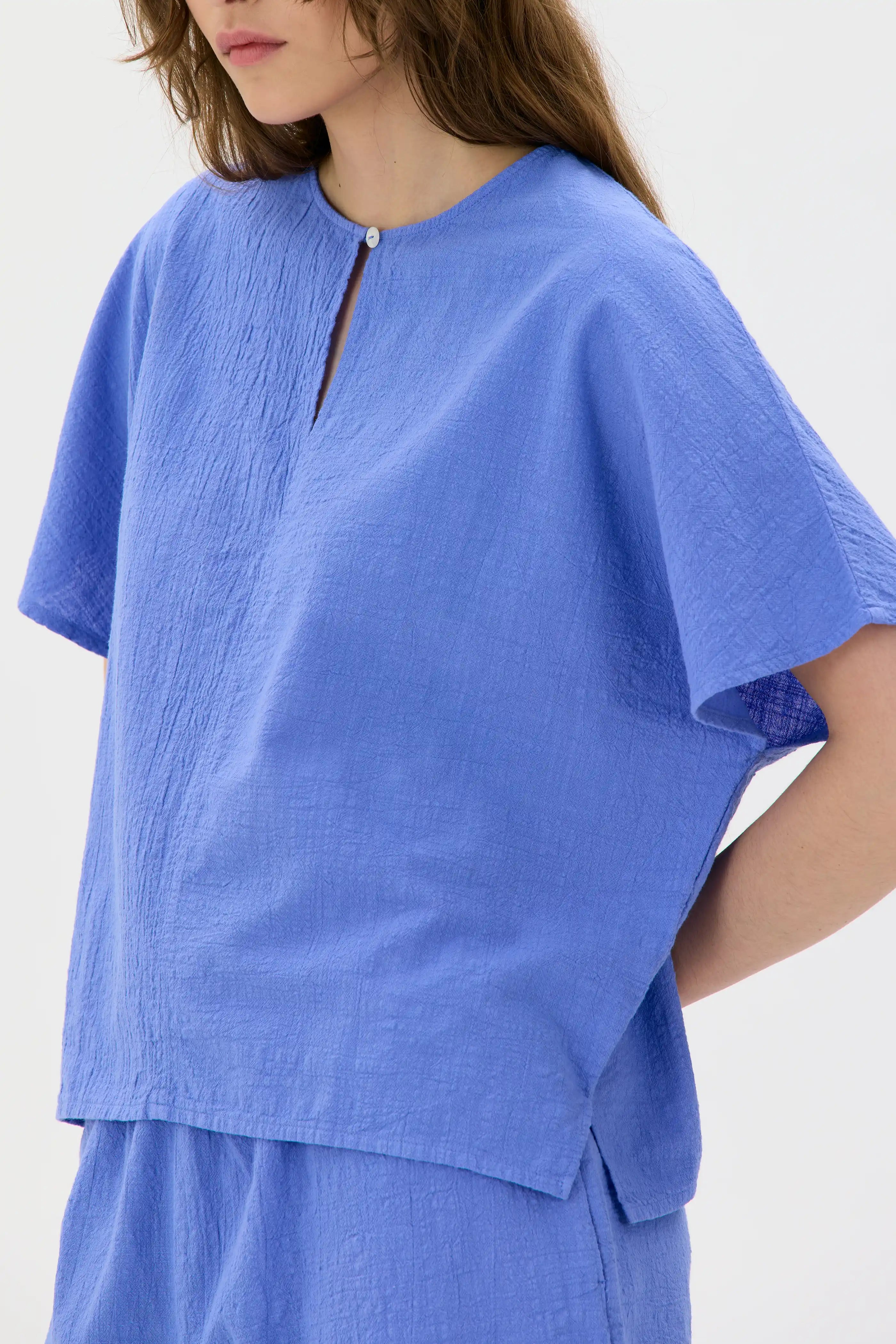 Olena Organic Cotton Blouse - Flax Blue
Olena blus i ekologisk bomull - Blå
