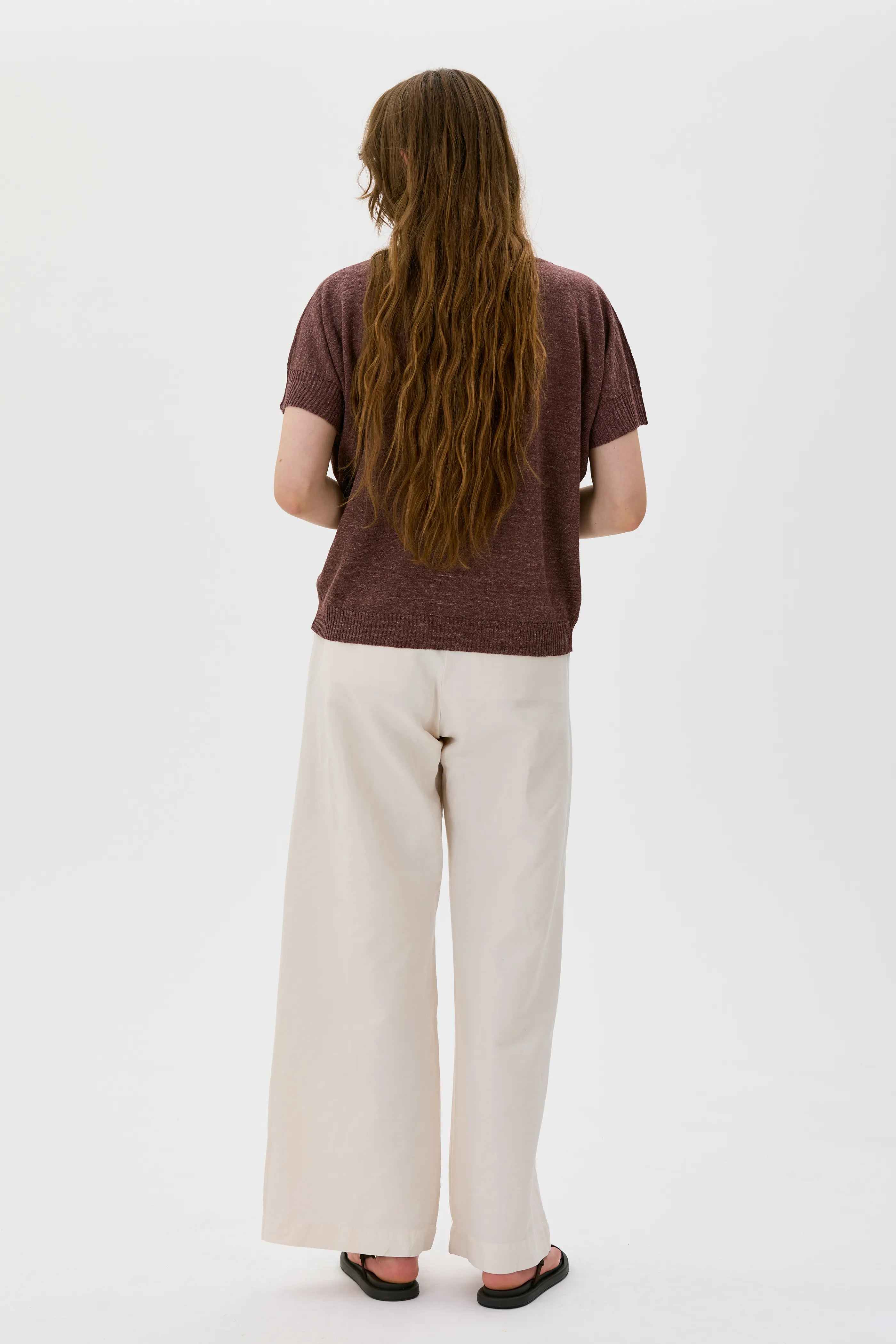 Sirus Silk Linen Dolman Sleeve Top – Bordeaux
Sirus Topp i Silke och Lin med Dolmanärm - Brun