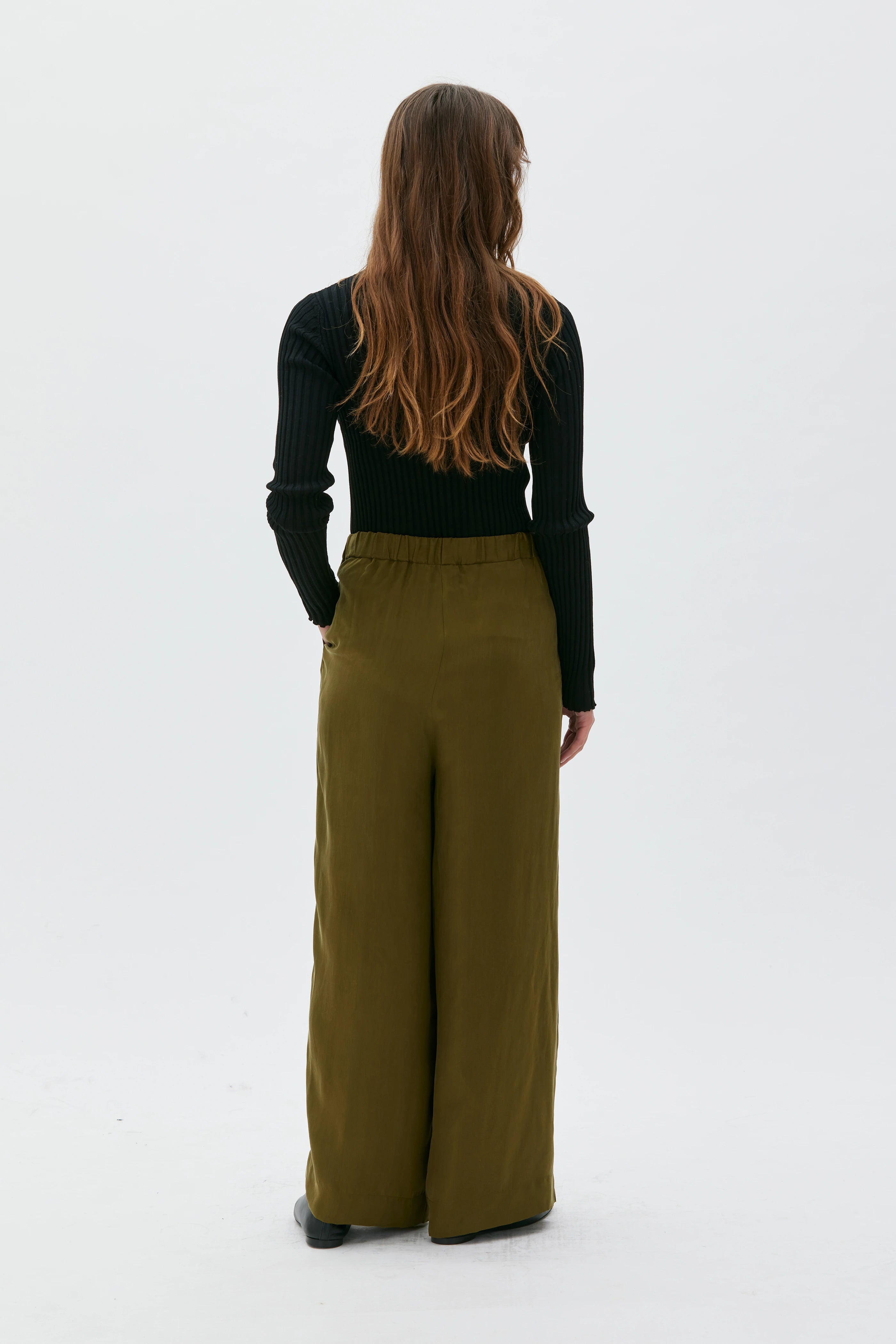 Arvi Ribbed Fine Merino Wool Mock Neck Top - Black