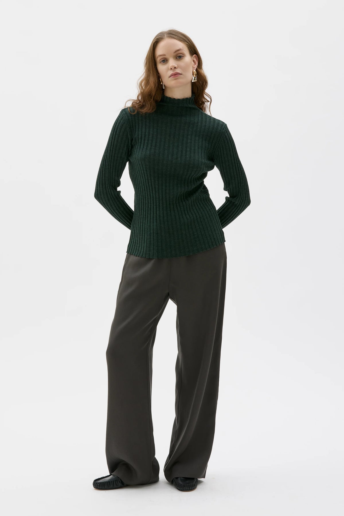 Arvi Ribbed Fine Merino Wool Mock Neck Top - Dark Pine Green