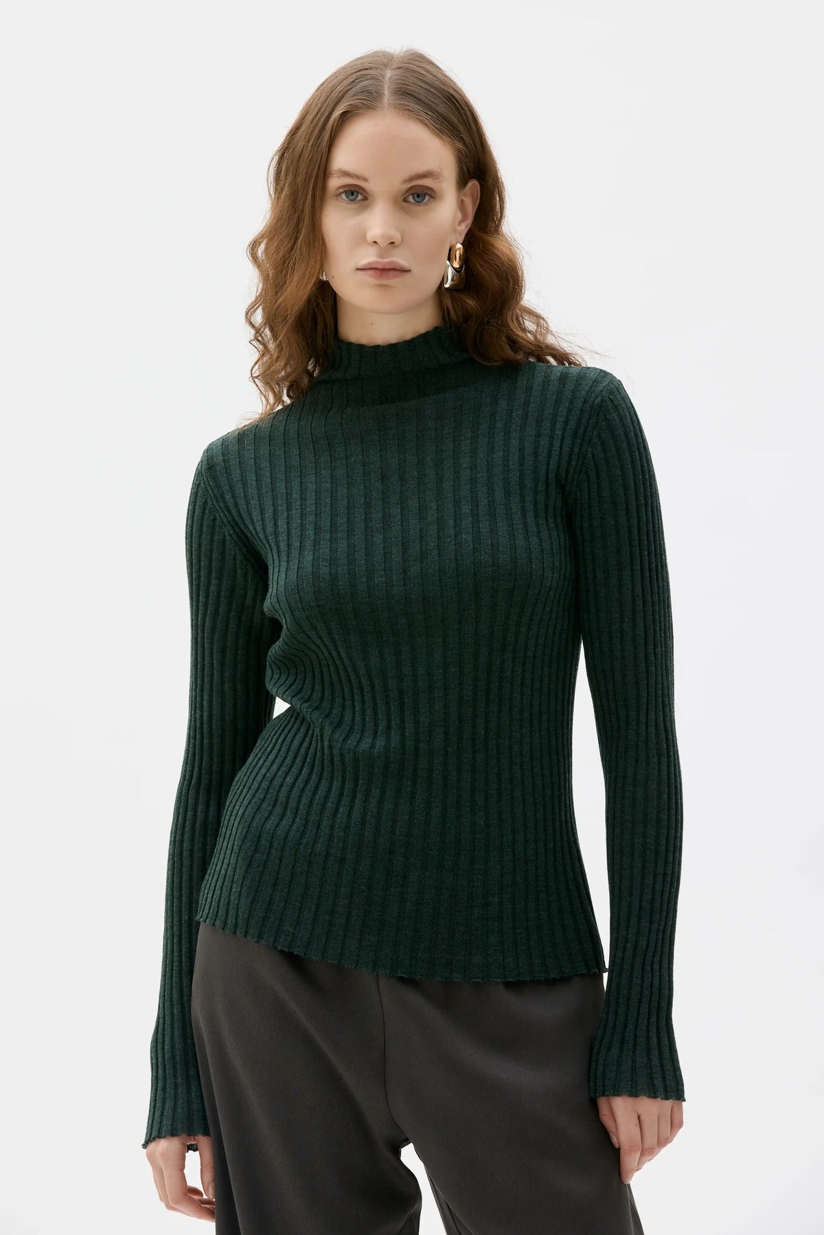 Arvi Ribbed Fine Merino Wool Mock Neck Top - Dark Pine Green