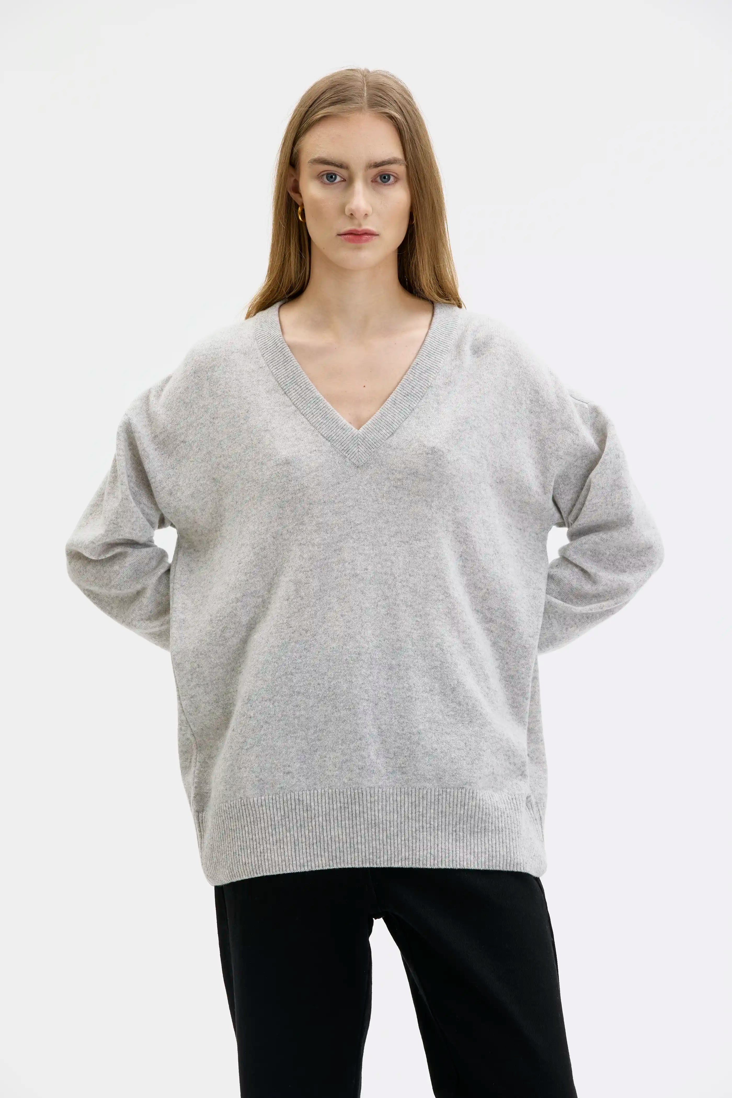 Boe V-Neck Long Cashmere Sweater - Grey Melange
