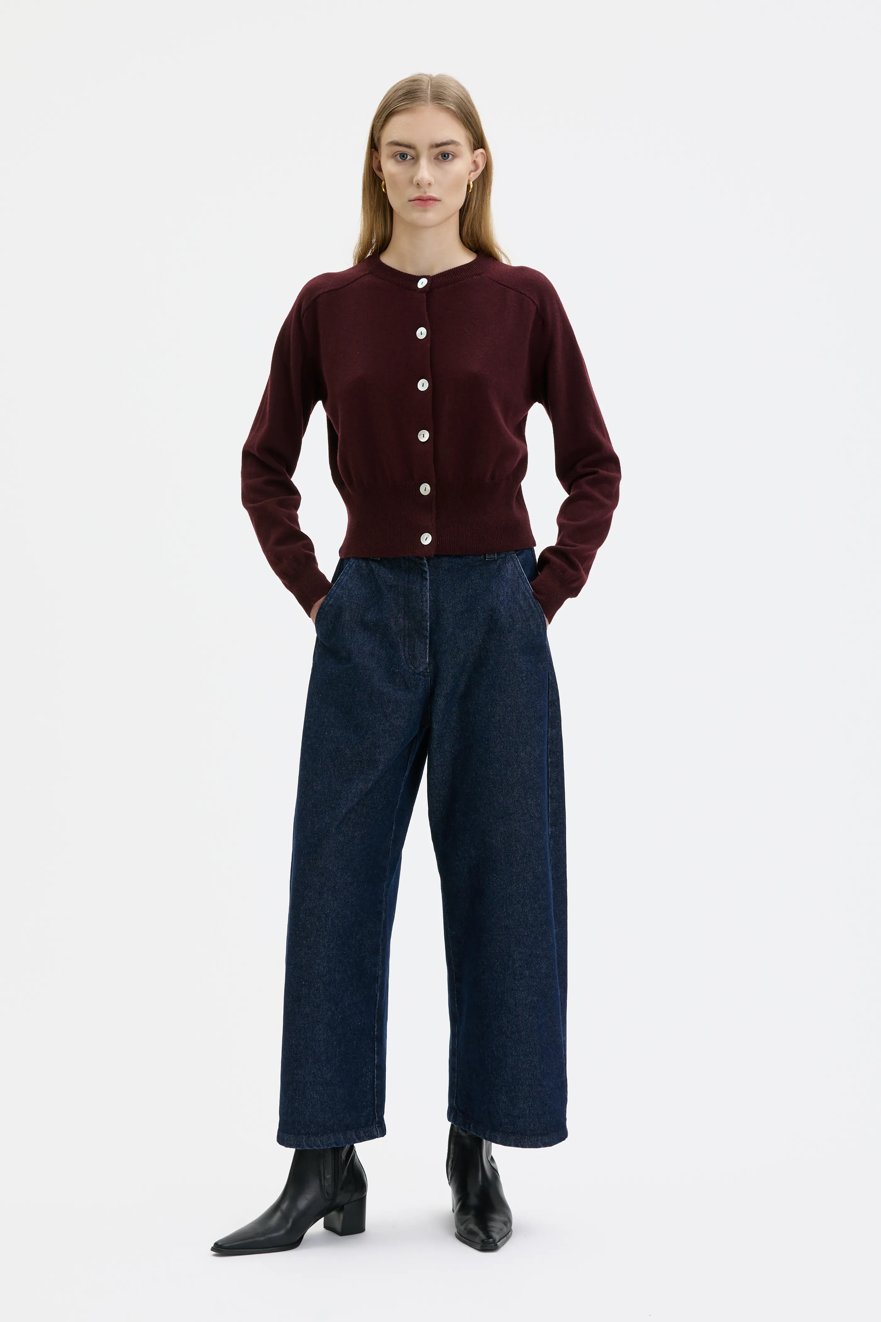 Malo Fine Knitted Crewneck Wool Cashmere Cardigan - Port Wine