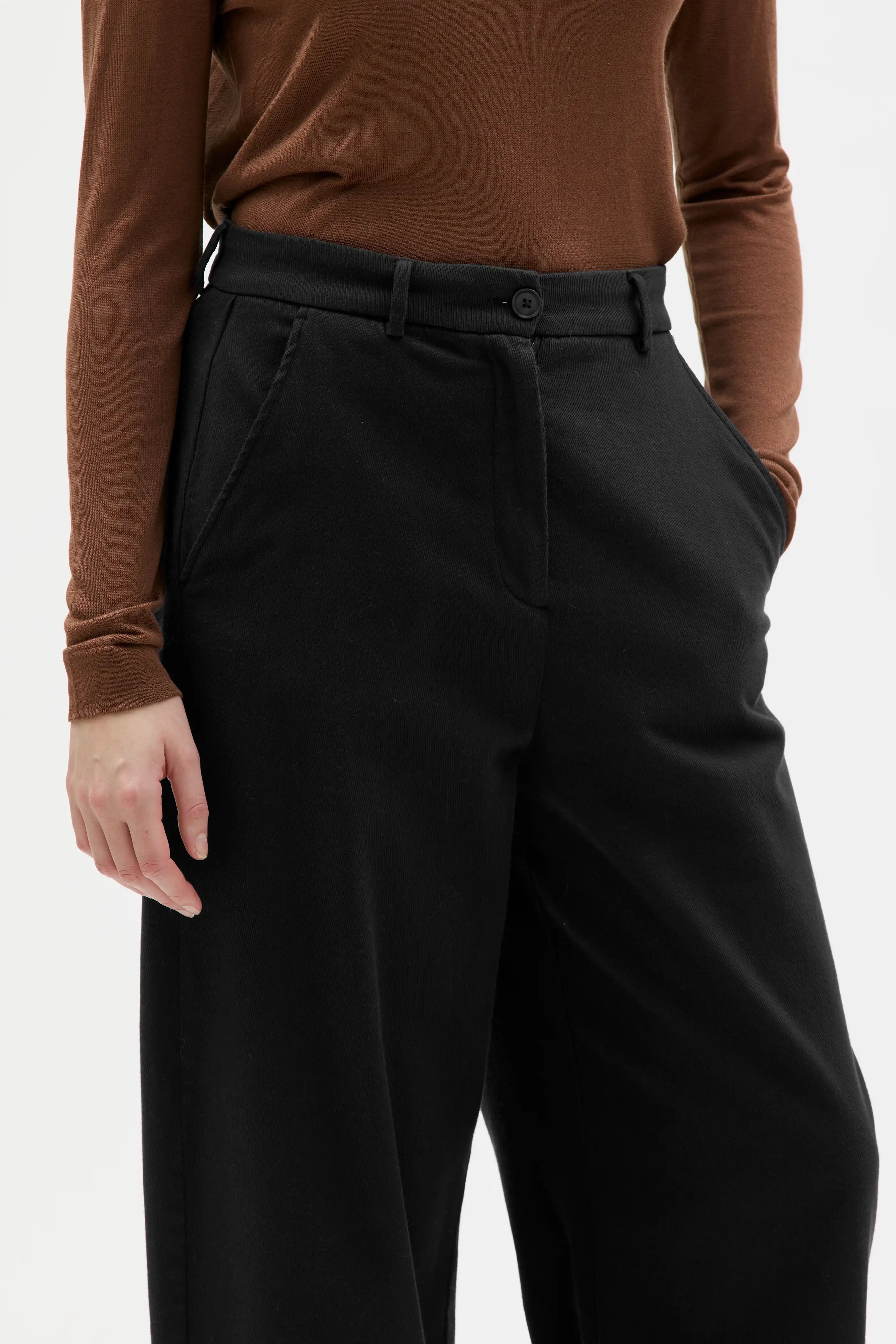 Nona Curved Trousers In Organic Cotton Cashmere - Black