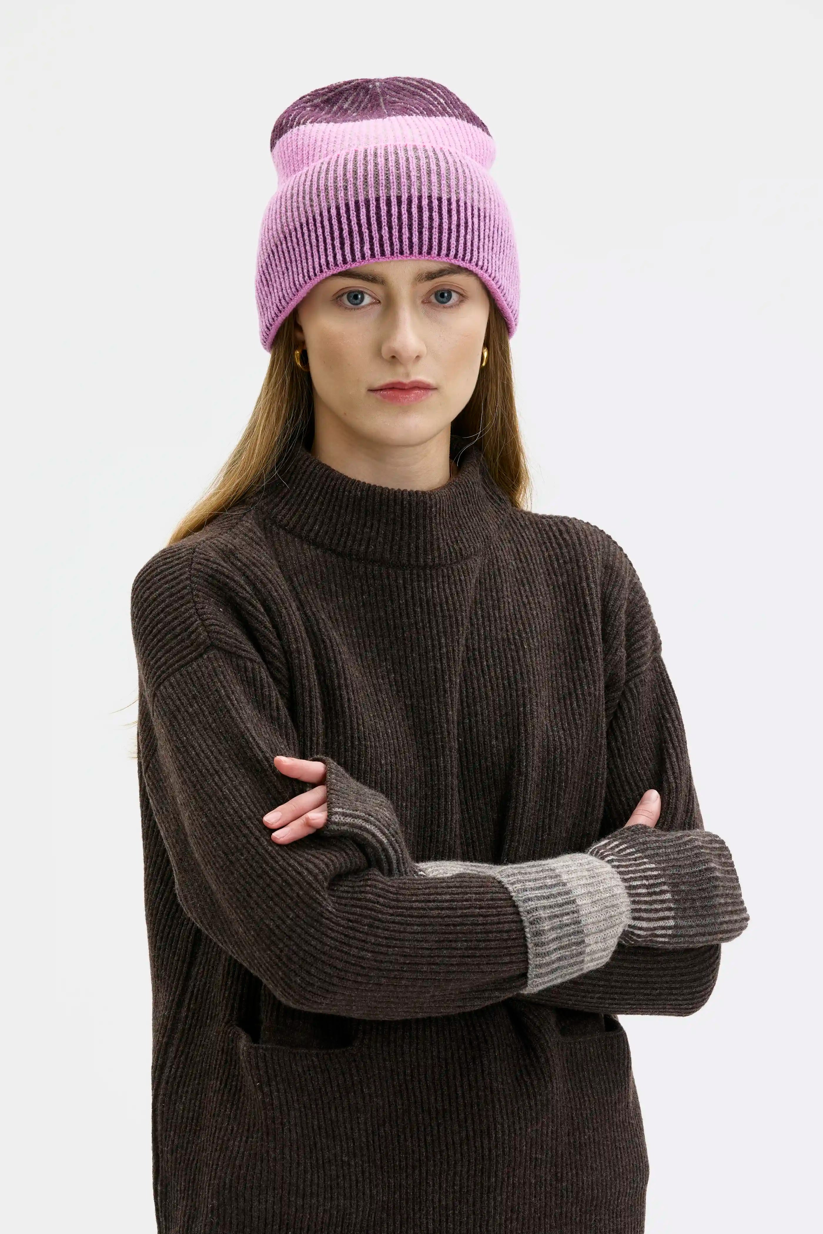 Vore Bicolor Lambswool Beanie - Begonia Pink