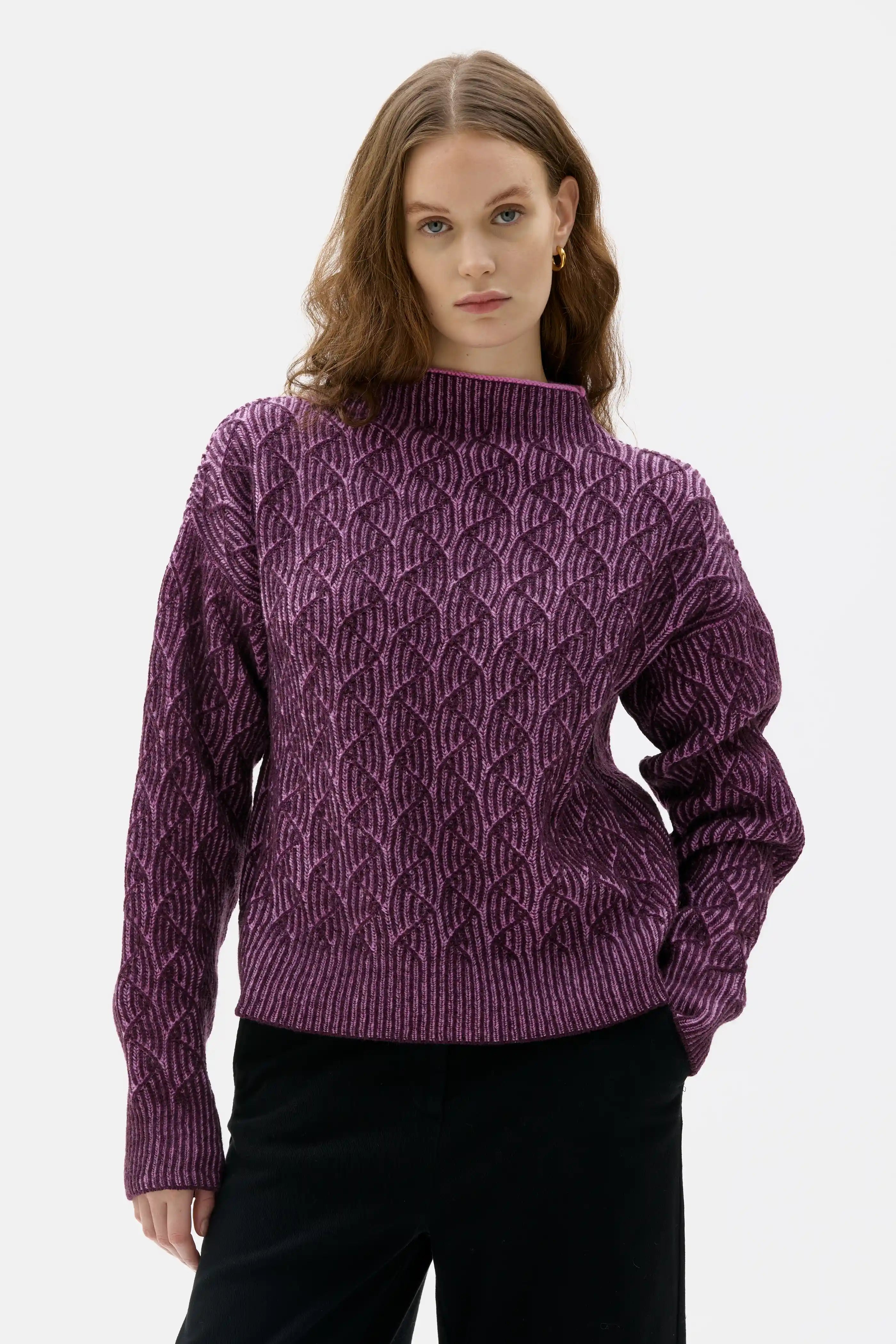 Zoya Textured Knit Lambswool Sweater - Grape